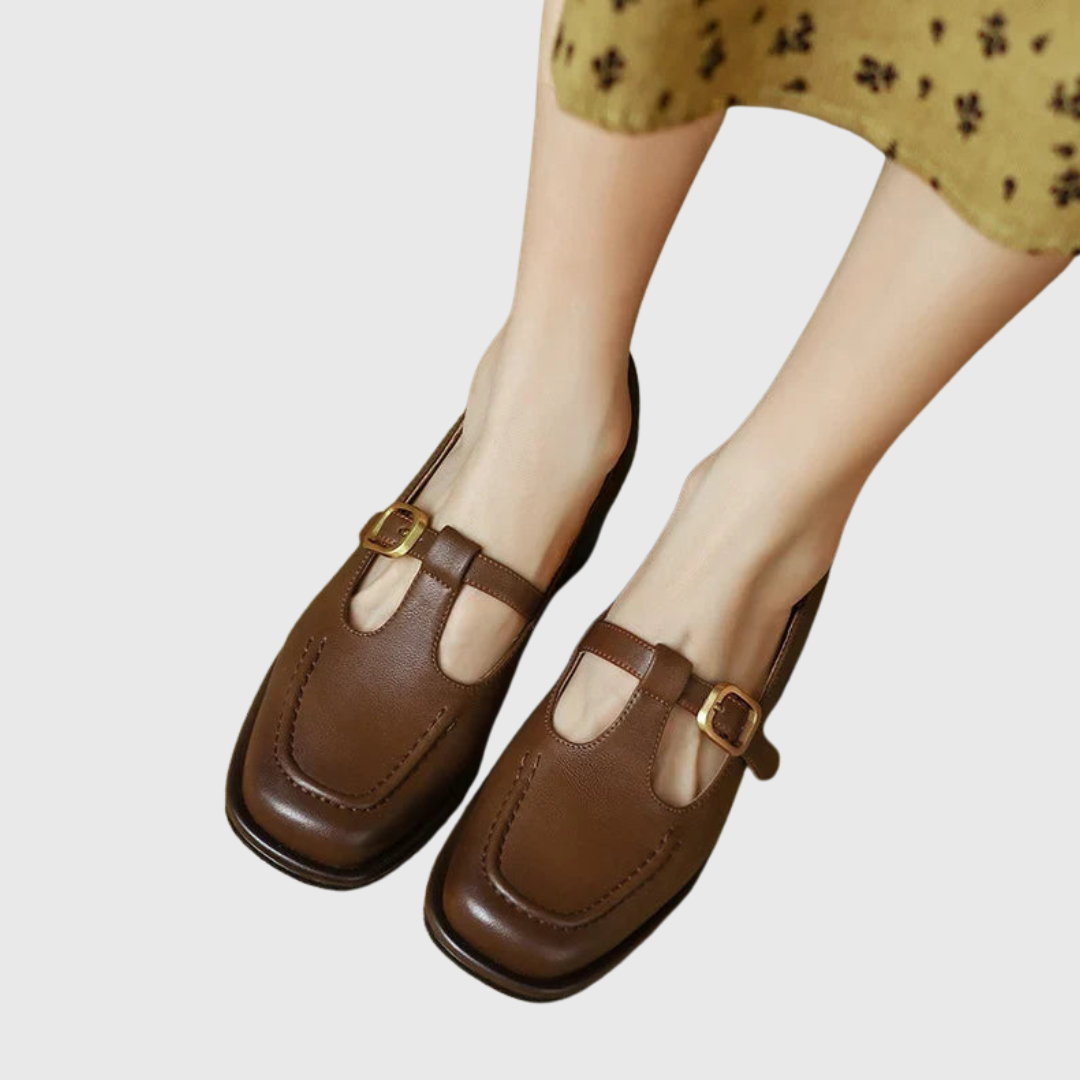 Loes | T-strap Sandalen