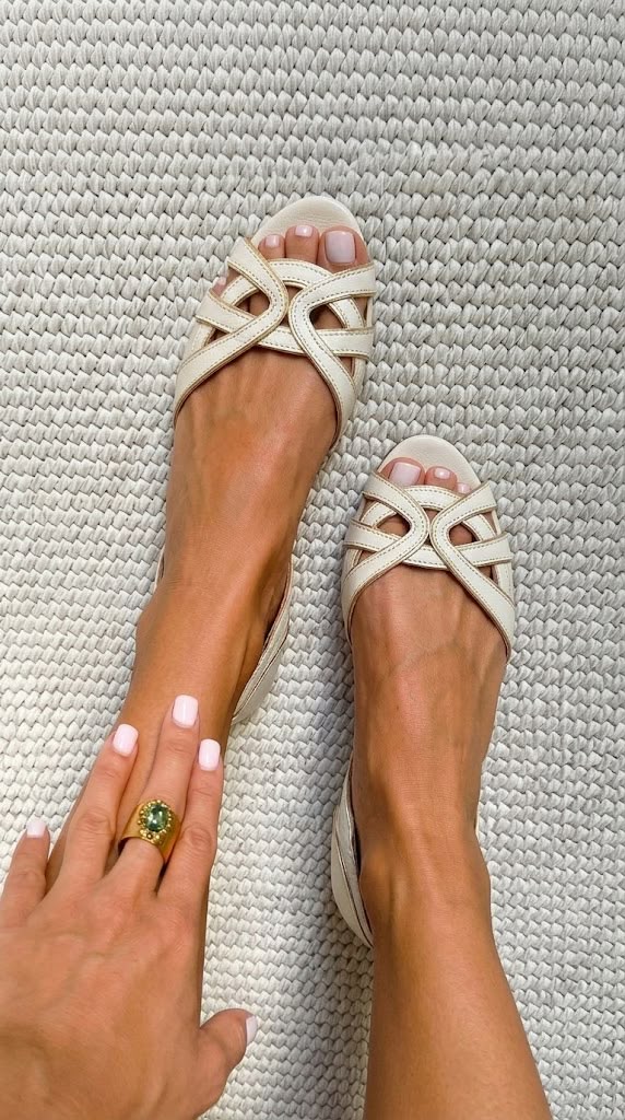 Camilla | Elegante Crème Vlecht Sandalen