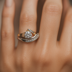 Carla – Asymmetrische vintage ring van goud en zilver met zirkonia