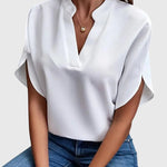 Lydia | Zachte en Elegante V-Hals Blouse