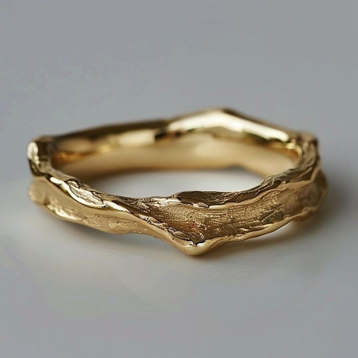 Vintage ring in gesmeed goud