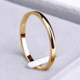 Eenvoudige ring van goud en zilver
