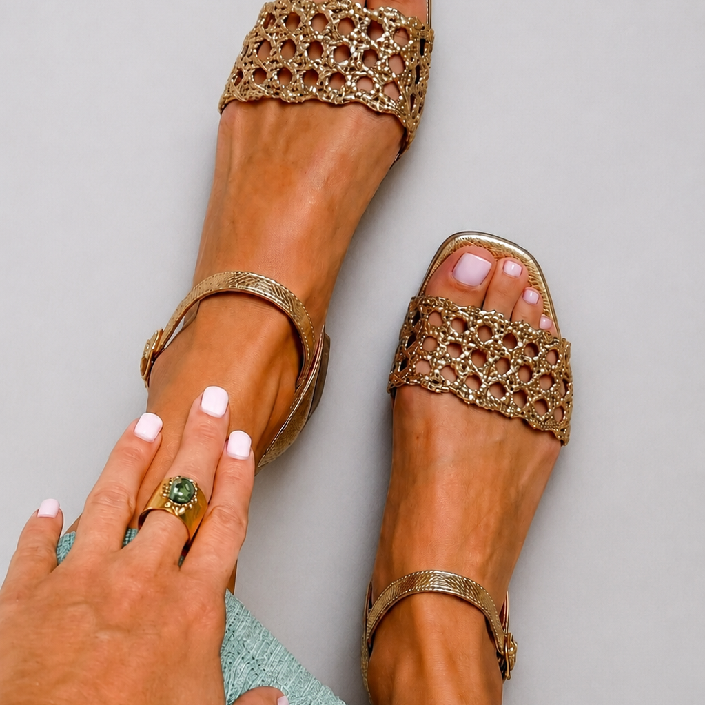 Aurora | Gouden Sandalen voor een Betoverende Zomer