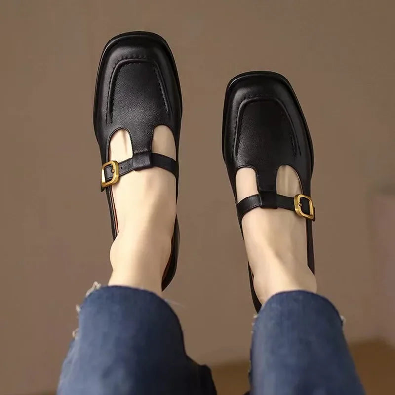Loes | T-strap Sandalen