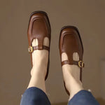 Loes | T-strap Sandalen