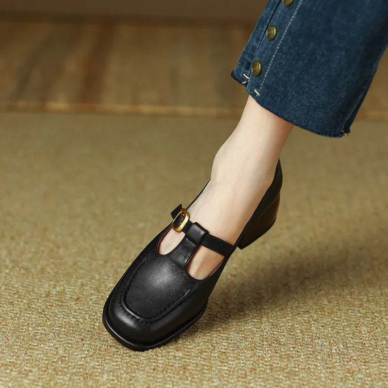 Loes | T-strap Sandalen