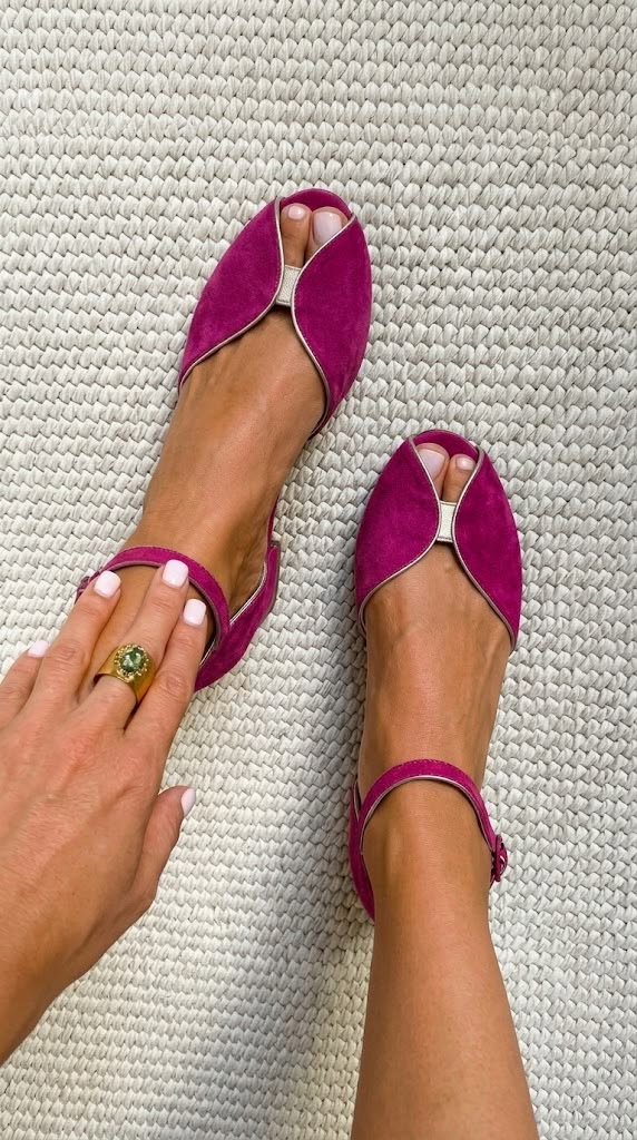 "Olivia | Elegante Salie Groene Sandalen" can be rewritten as "Olivia | Stijlvolle Salie Groene Sandalen".