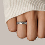 Spiraalvormige Infinity Ring in Zilver Calira