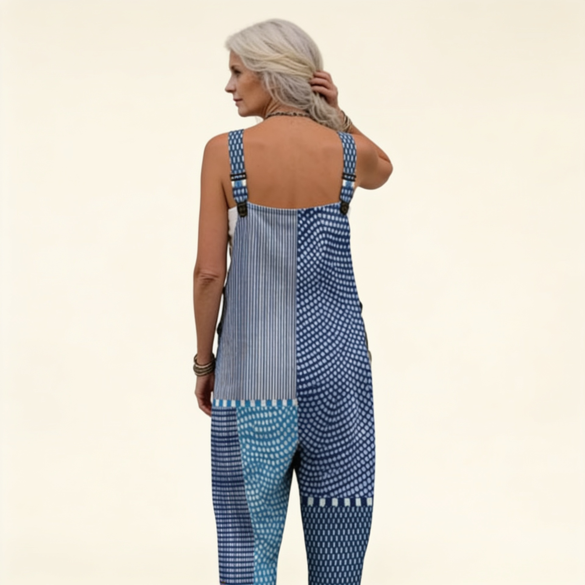 Hilde | grafisch blauw patchwork met een slanke uitstraling