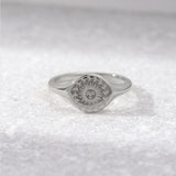 Gouden ring voor de zomerzonnewende