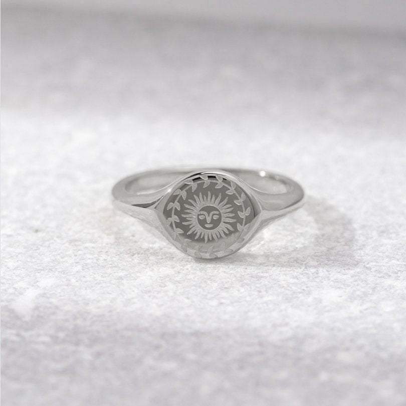 Gouden ring voor de zomerzonnewende
