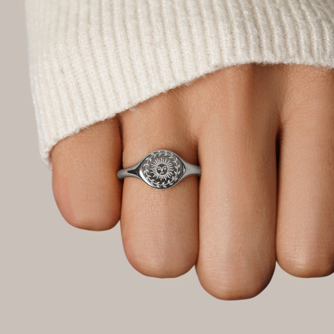 Gouden ring voor de zomerzonnewende